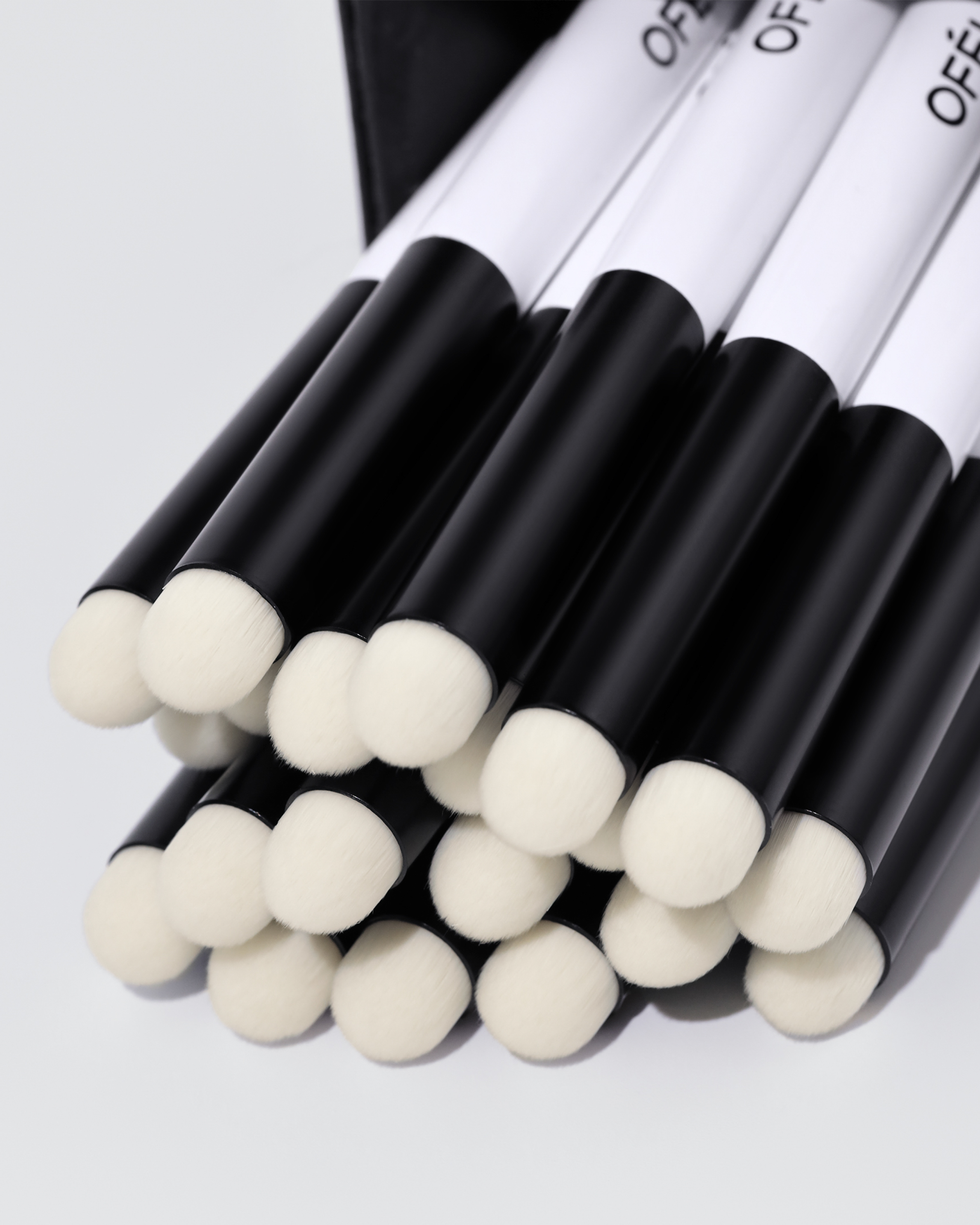 Cọ môi - Lip Smudge Brush